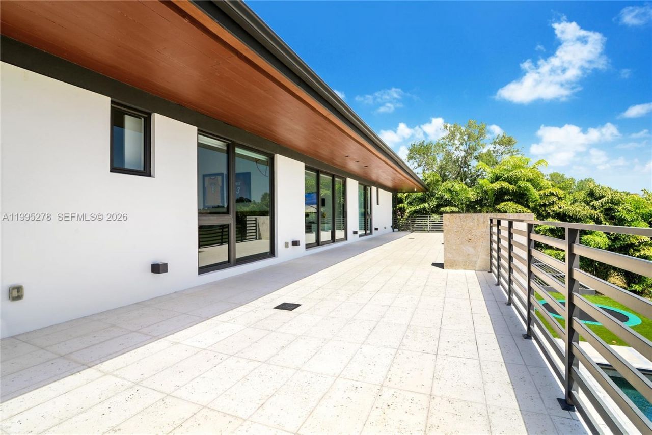 7210 S Prestwick Pl , Unit 1, Miami Lakes, FL 33014 Photo