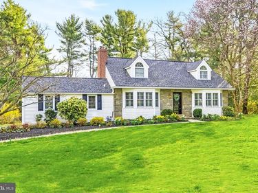 371 MARGO LANE, BERWYN, PA 19312