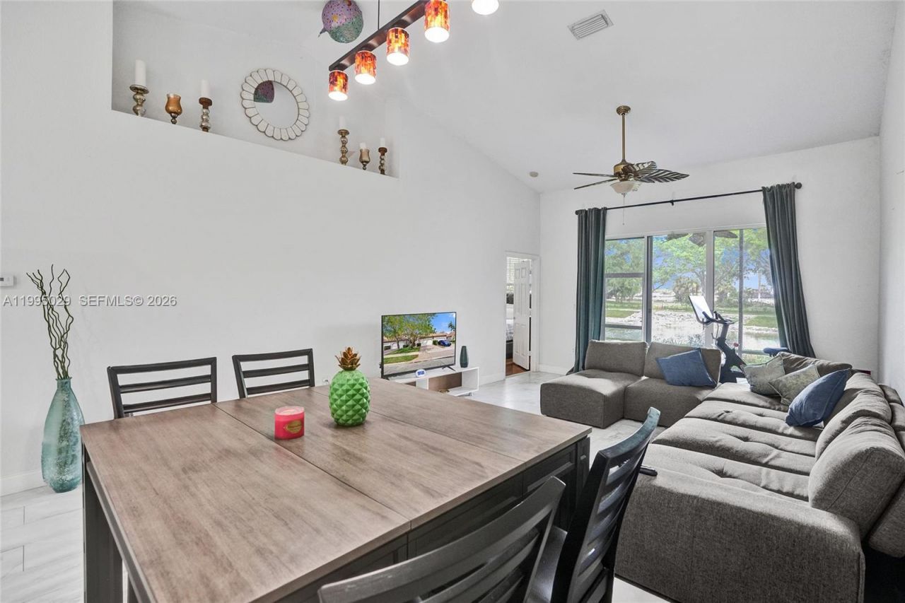 2441 E Aragon Blvd, Unit 5, Sunrise, FL 33313 Photo