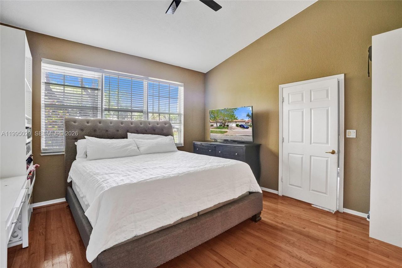 2441 E Aragon Blvd, Unit 5, Sunrise, FL 33313 Photo