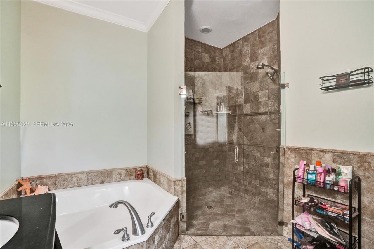 2441 E Aragon Blvd, Unit 5, Sunrise, FL 33313 Photo