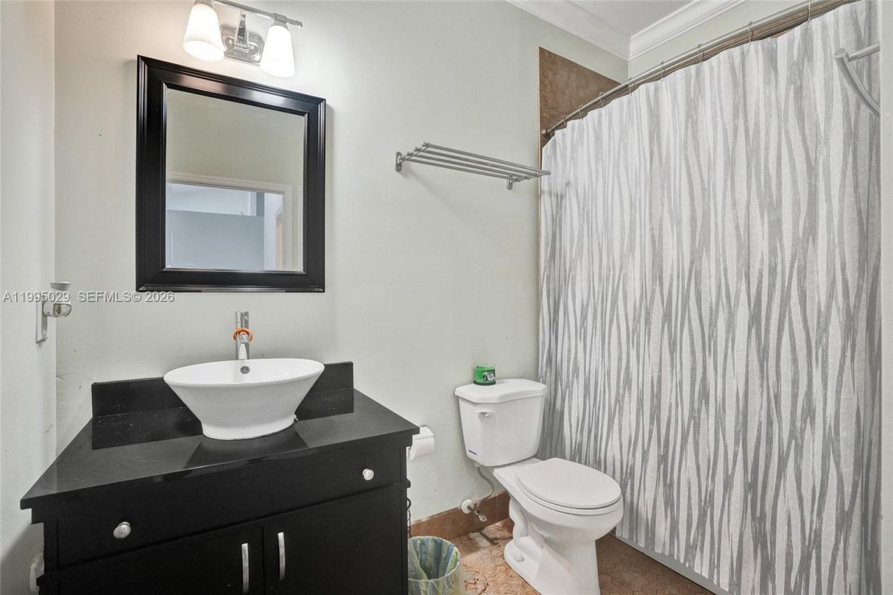 2441 E Aragon Blvd, Unit 5, Sunrise, FL 33313 Photo