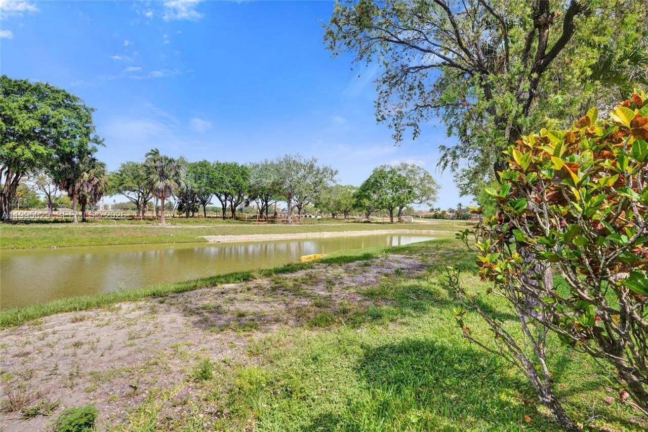 2441 E Aragon Blvd, Unit 5, Sunrise, FL 33313 Photo