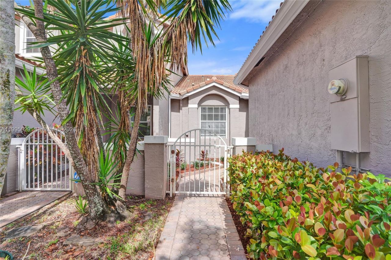 2441 E Aragon Blvd, Unit 5, Sunrise, FL 33313 Photo