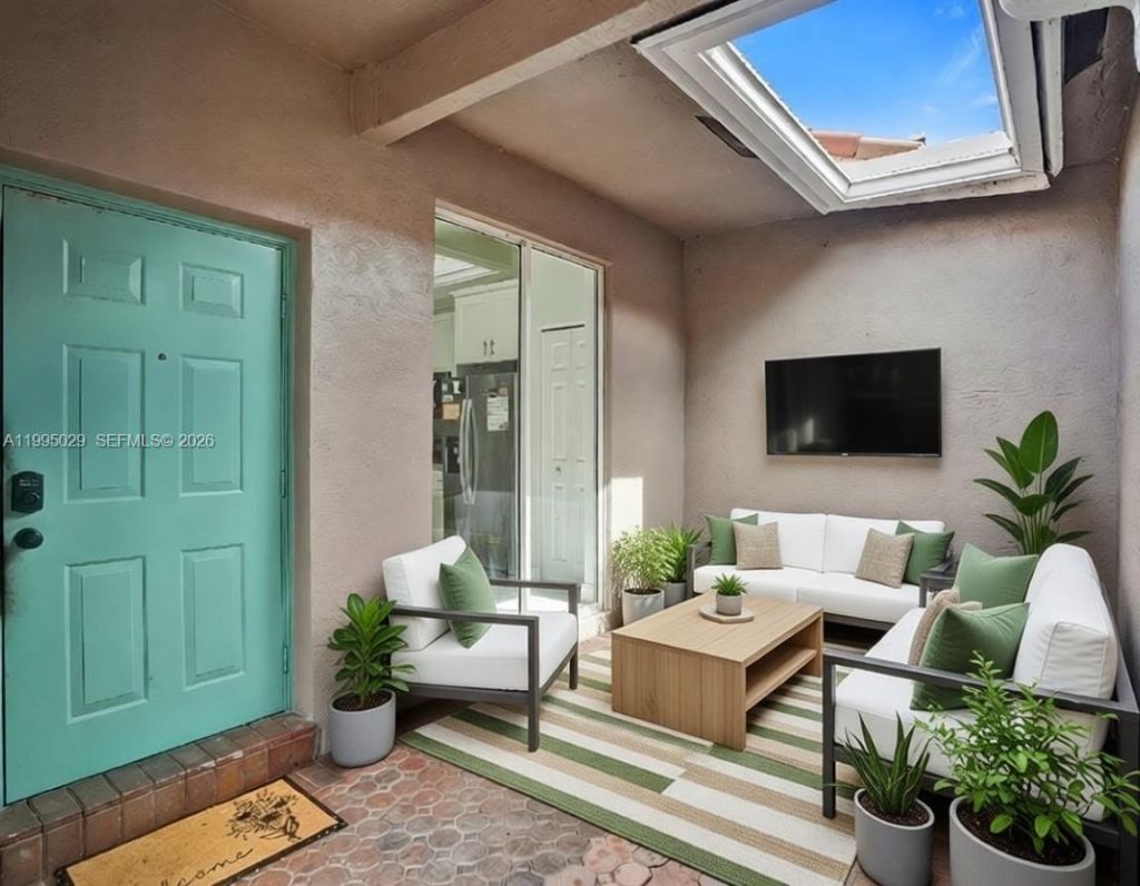 2441 E Aragon Blvd, Unit 5, Sunrise, FL 33313 Photo