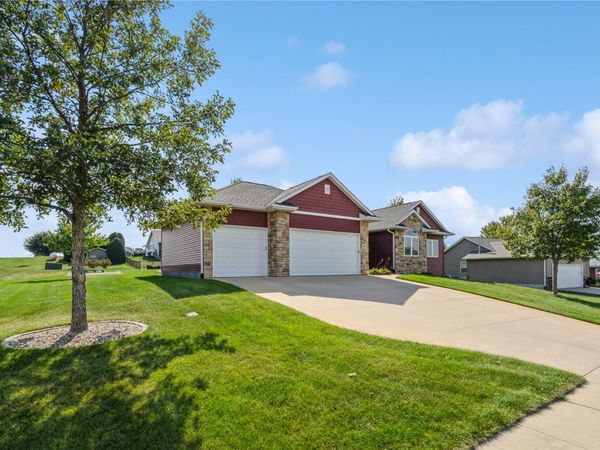 490 Erusha Drive NE, Walford, IA 52351