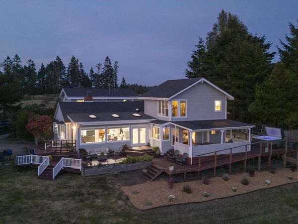 32751 Navarro Ridge Road, Albion, CA 95410