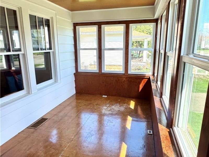 486 Mckinley Avenue, Newcomerstown, OH 43832 Photo 7