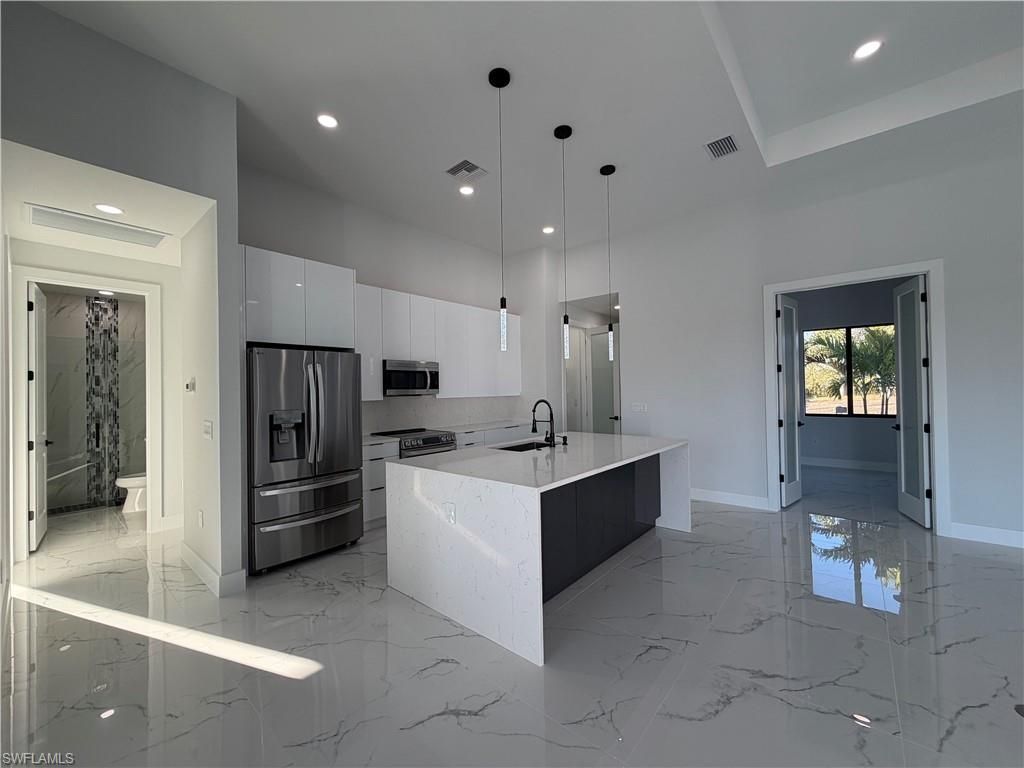 112 NE 6th St, Cape Coral, FL 33909 Photo