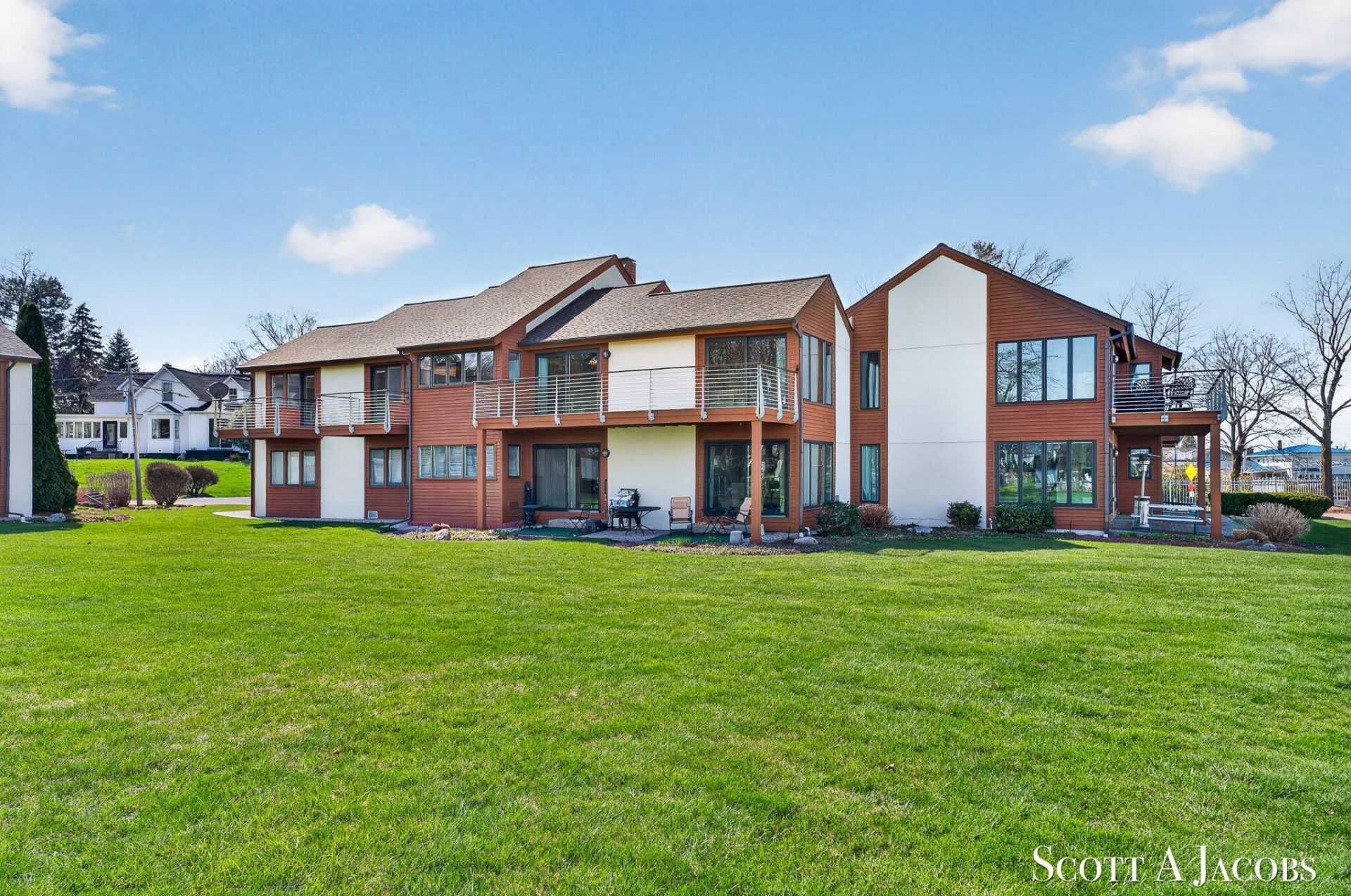 1131 S Shore Drive, Holland, MI 49423 Main Photo