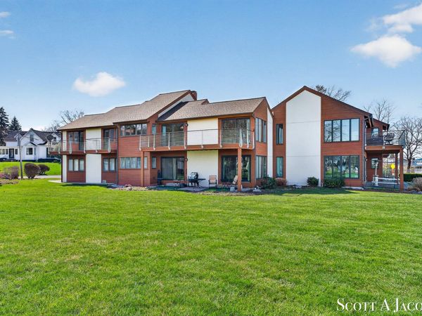 1131 S Shore Drive, Holland, MI 49423