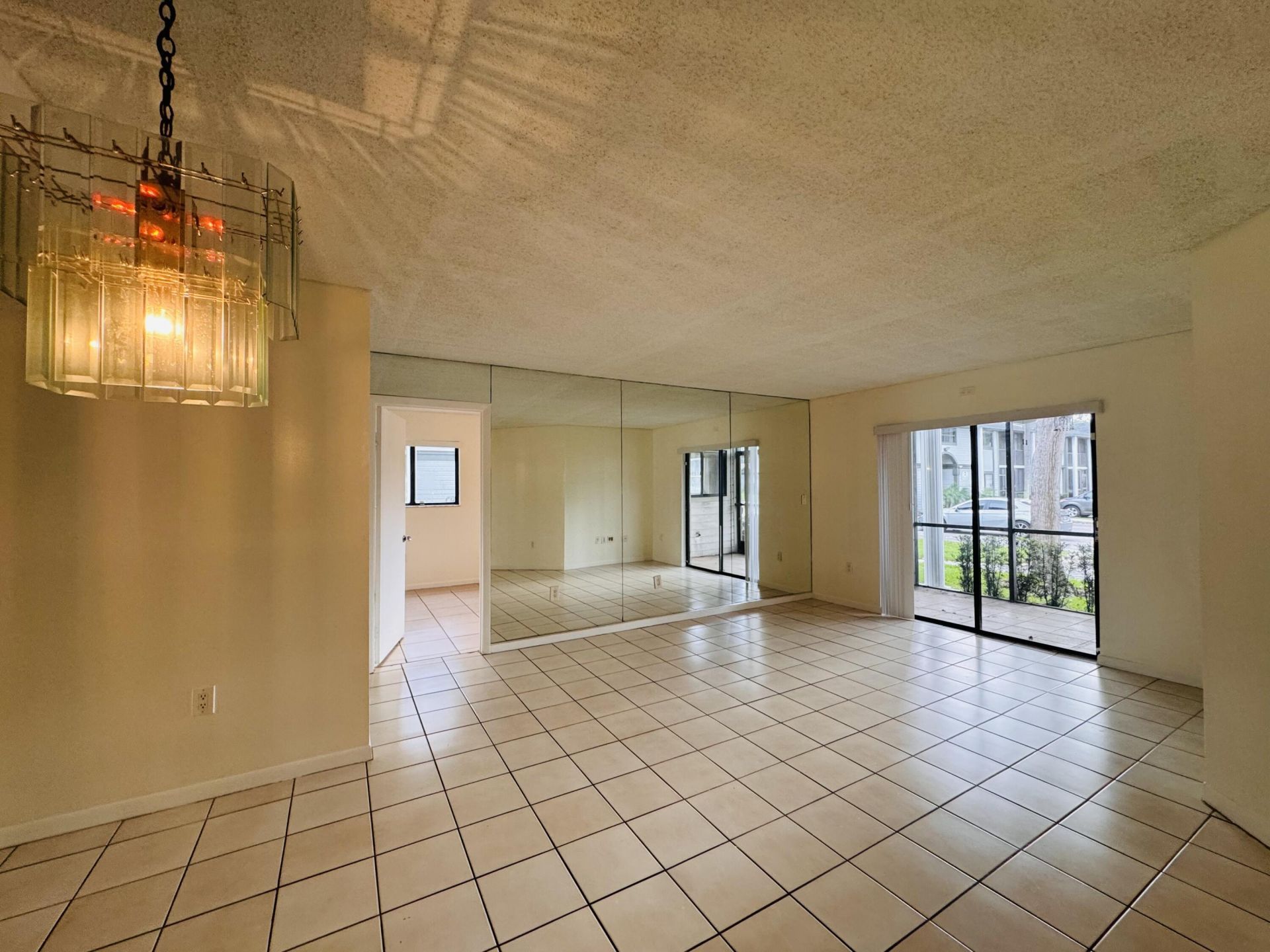 20681 NE 4th Place, Unit 105, Miami, FL 33179 Photo