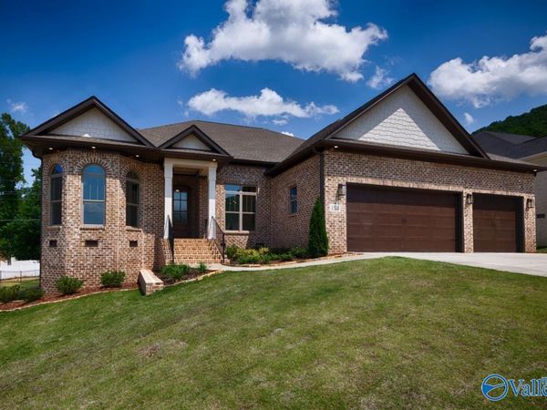 1311 Camellia Court Circle, Huntsville, AL 35803