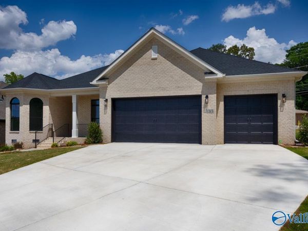 1313 Camellia Court Circle, Huntsville, AL 35803