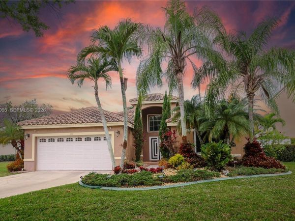 499 Cambridge Ln , Weston, FL 33326