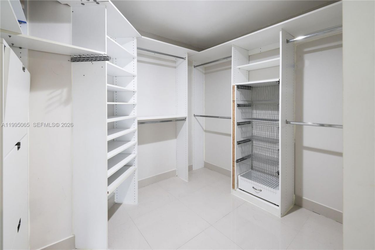 499 Cambridge Ln, Weston, FL 33326 Photo