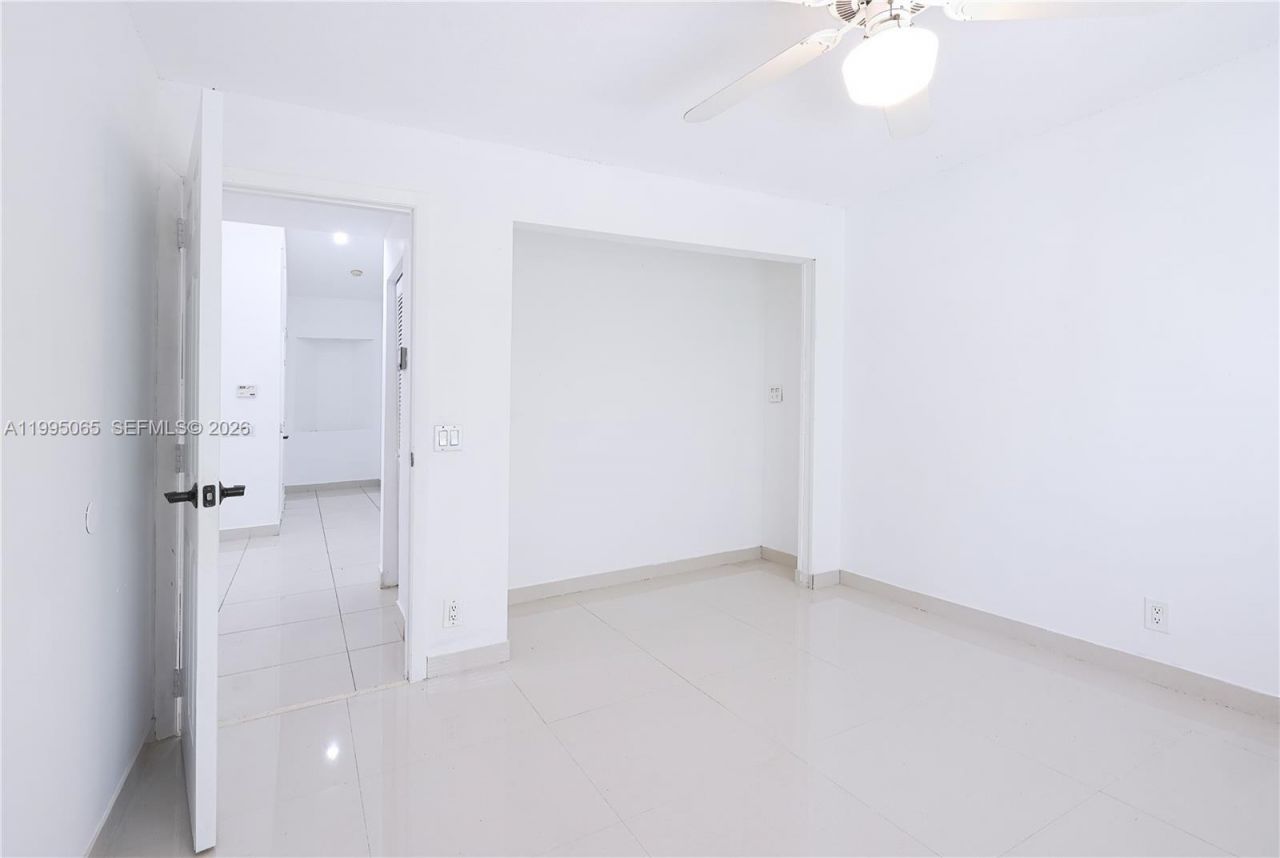 499 Cambridge Ln, Weston, FL 33326 Photo