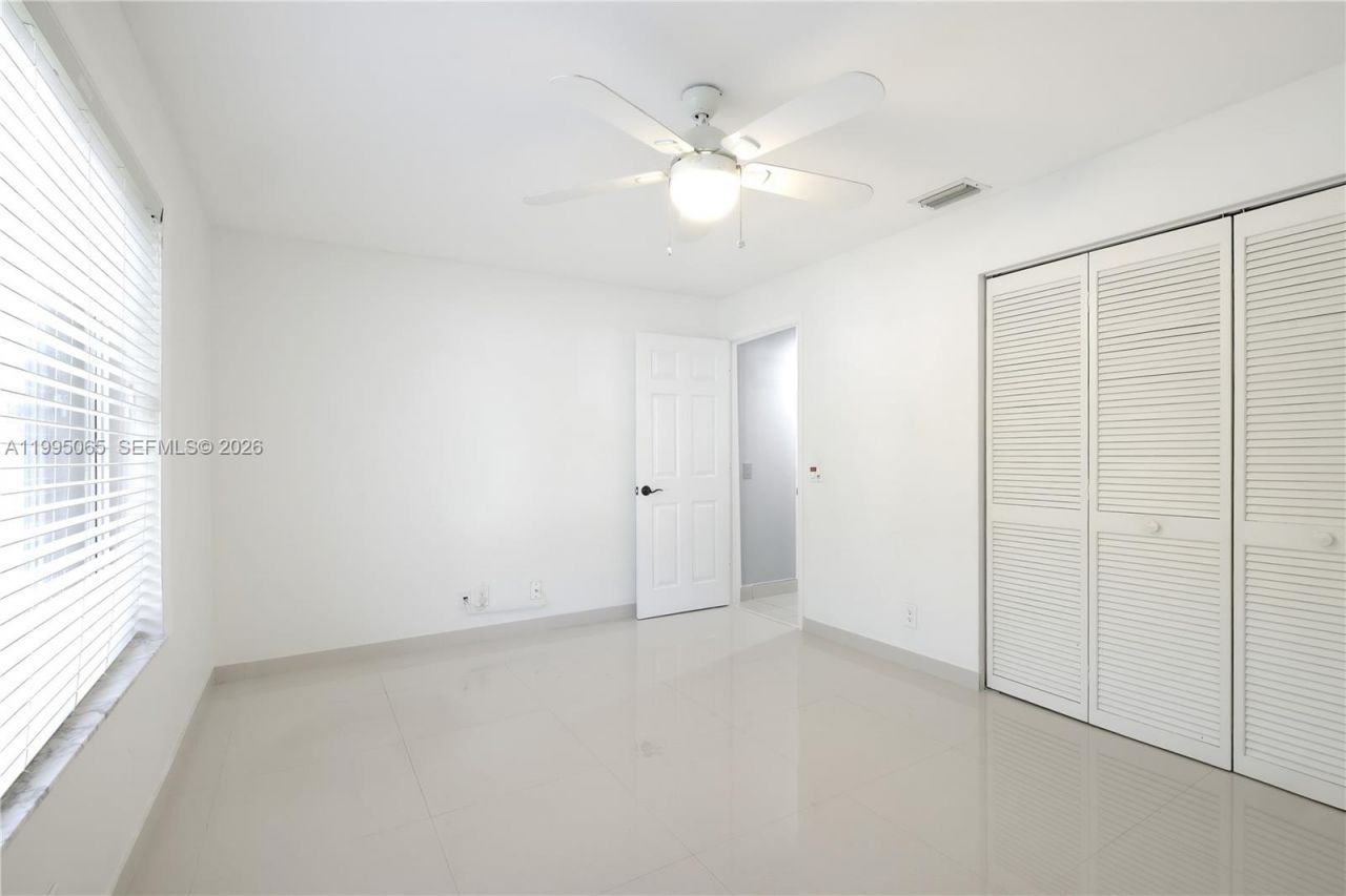 499 Cambridge Ln, Weston, FL 33326 Photo