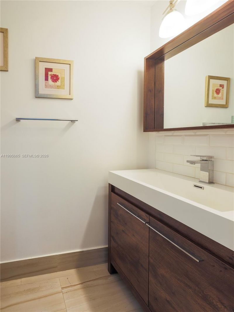 499 Cambridge Ln, Weston, FL 33326 Photo