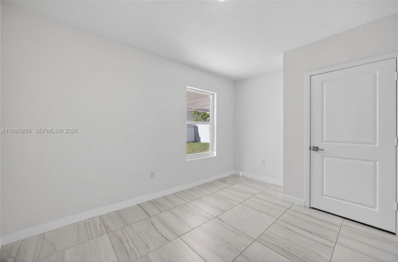 619 NE 5th St , Florida City, FL 33034 Photo