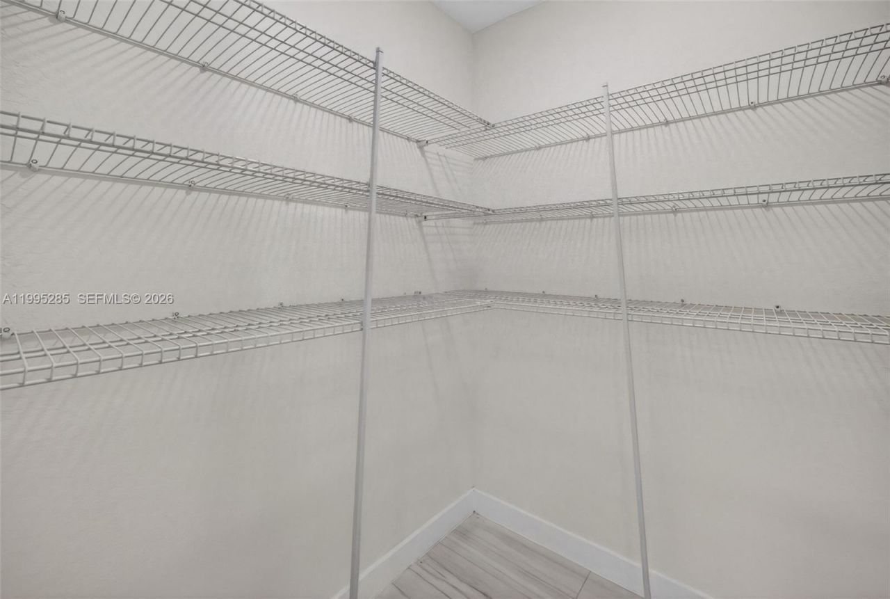 619 NE 5th St , Florida City, FL 33034 Photo