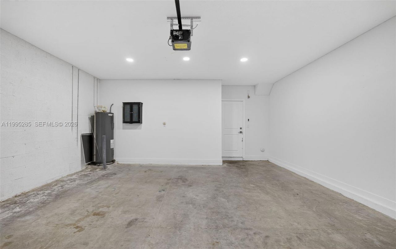 619 NE 5th St , Florida City, FL 33034 Photo