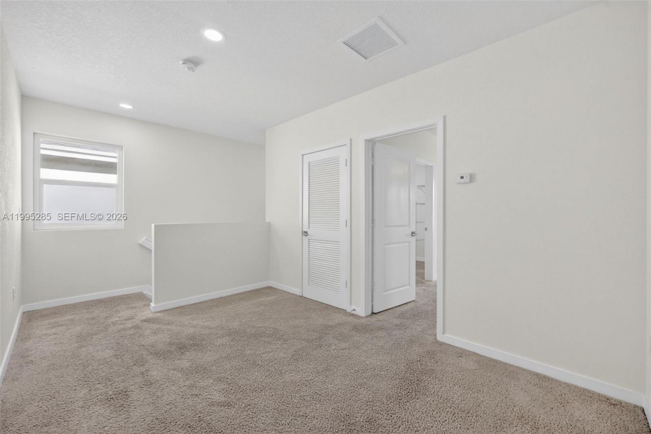 619 NE 5th St , Florida City, FL 33034 Photo