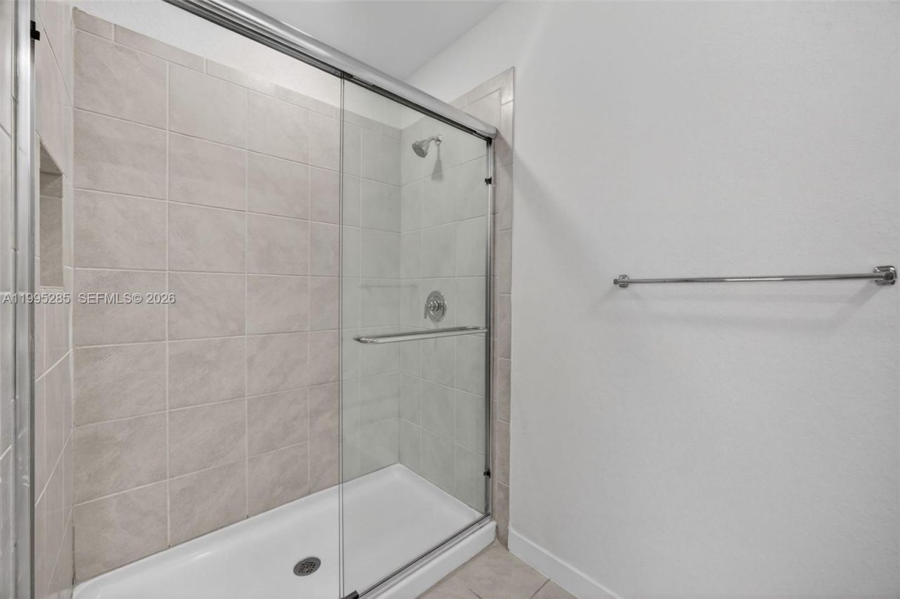 619 NE 5th St , Florida City, FL 33034 Photo