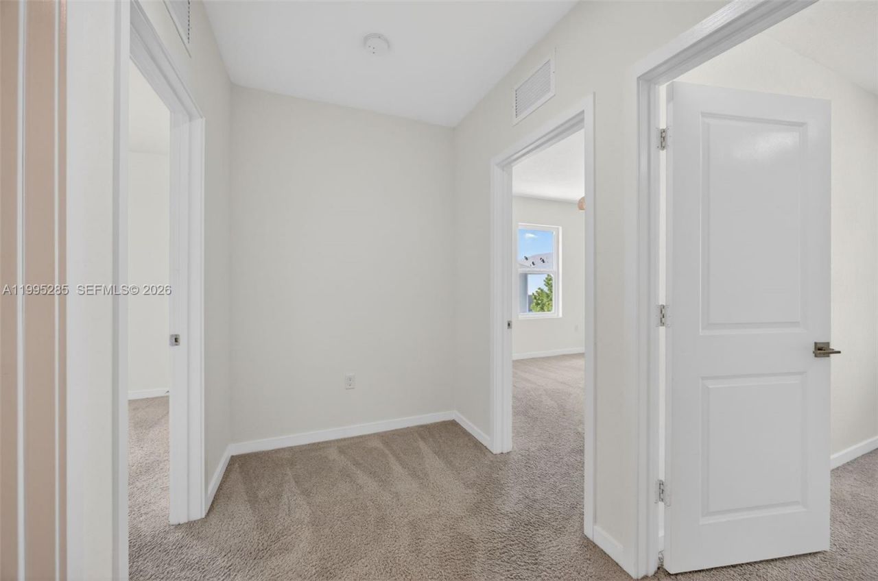 619 NE 5th St , Florida City, FL 33034 Photo