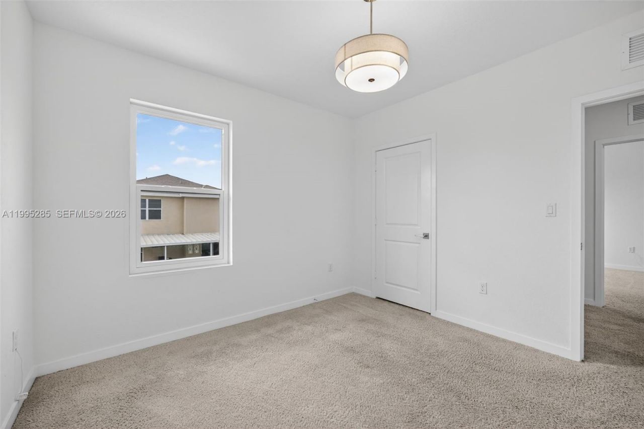 619 NE 5th St , Florida City, FL 33034 Photo