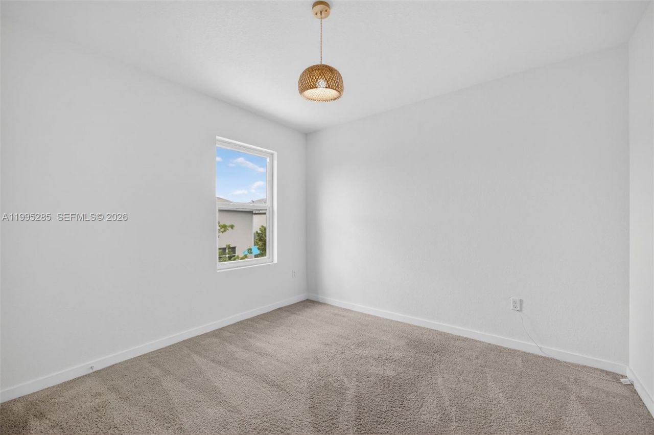 619 NE 5th St , Florida City, FL 33034 Photo