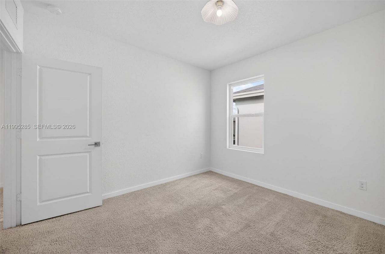 619 NE 5th St , Florida City, FL 33034 Photo