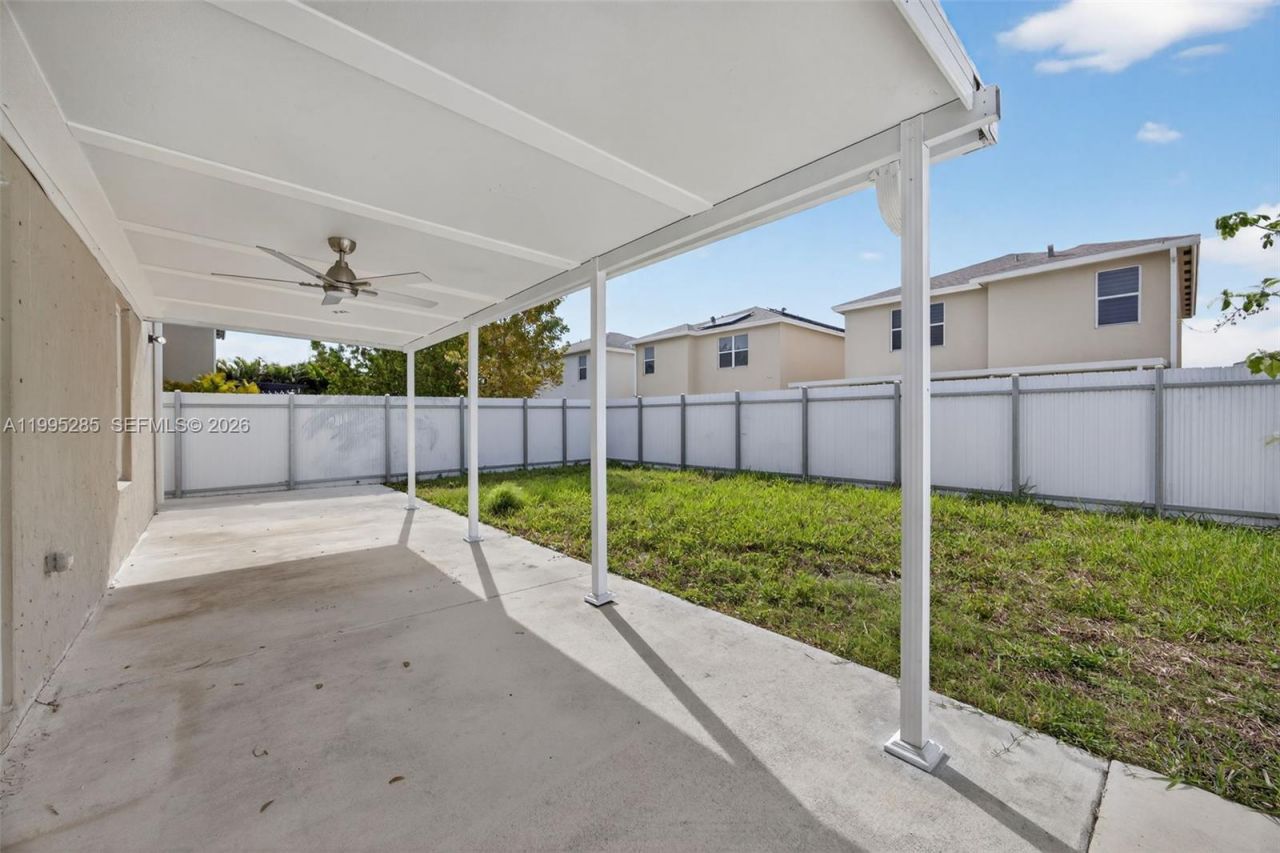 619 NE 5th St , Florida City, FL 33034 Photo