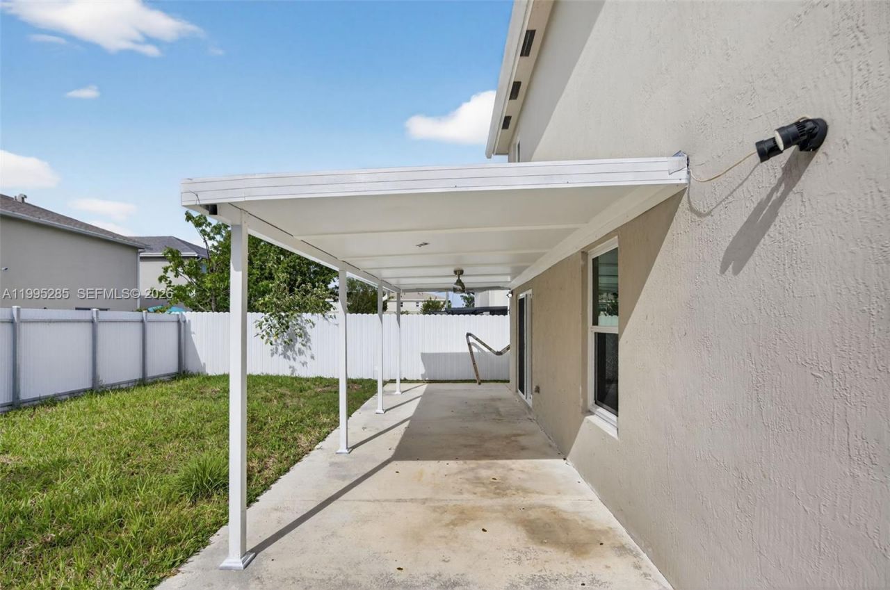 619 NE 5th St , Florida City, FL 33034 Photo