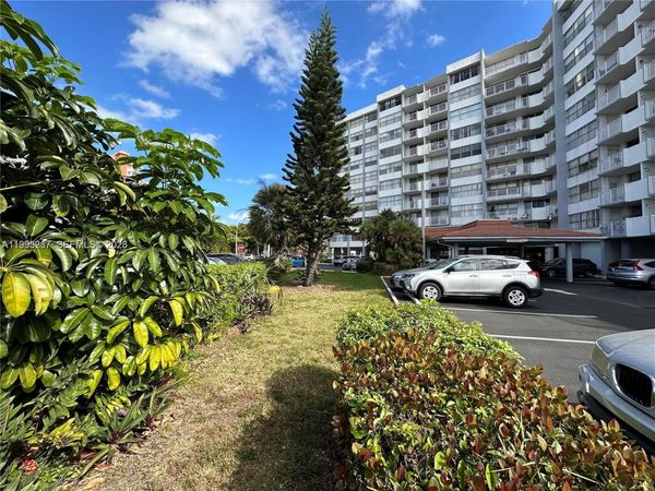 1200 NE Miami Gardens Dr , Unit 505W, Miami, FL 33179