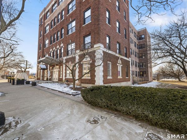 881 Lafayette, Unit 4L, Bridgeport, CT 06604