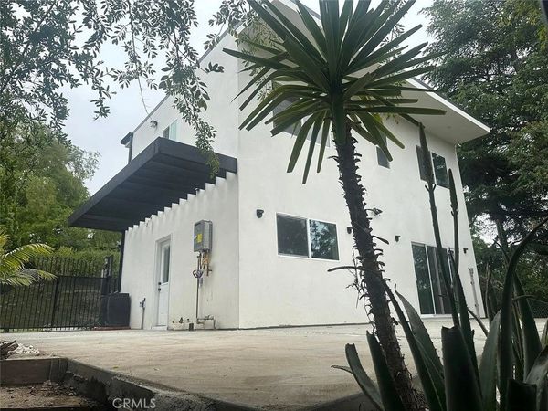 22823 Crespi st.,, Woodland Hills, CA 91364