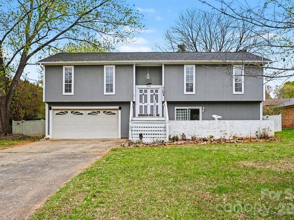 208 McGregor Road , Gastonia, NC 28056