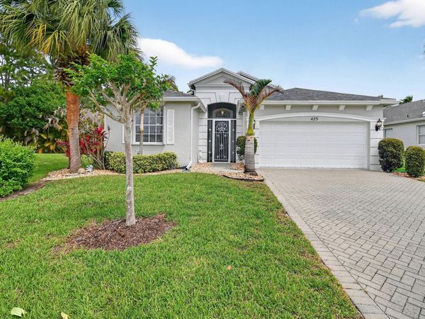 425 SW Talquin Lane, Port St. Lucie, FL 34986