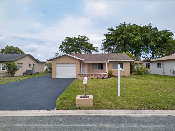 8104 NW 94th Avenue, Tamarac, FL 33321