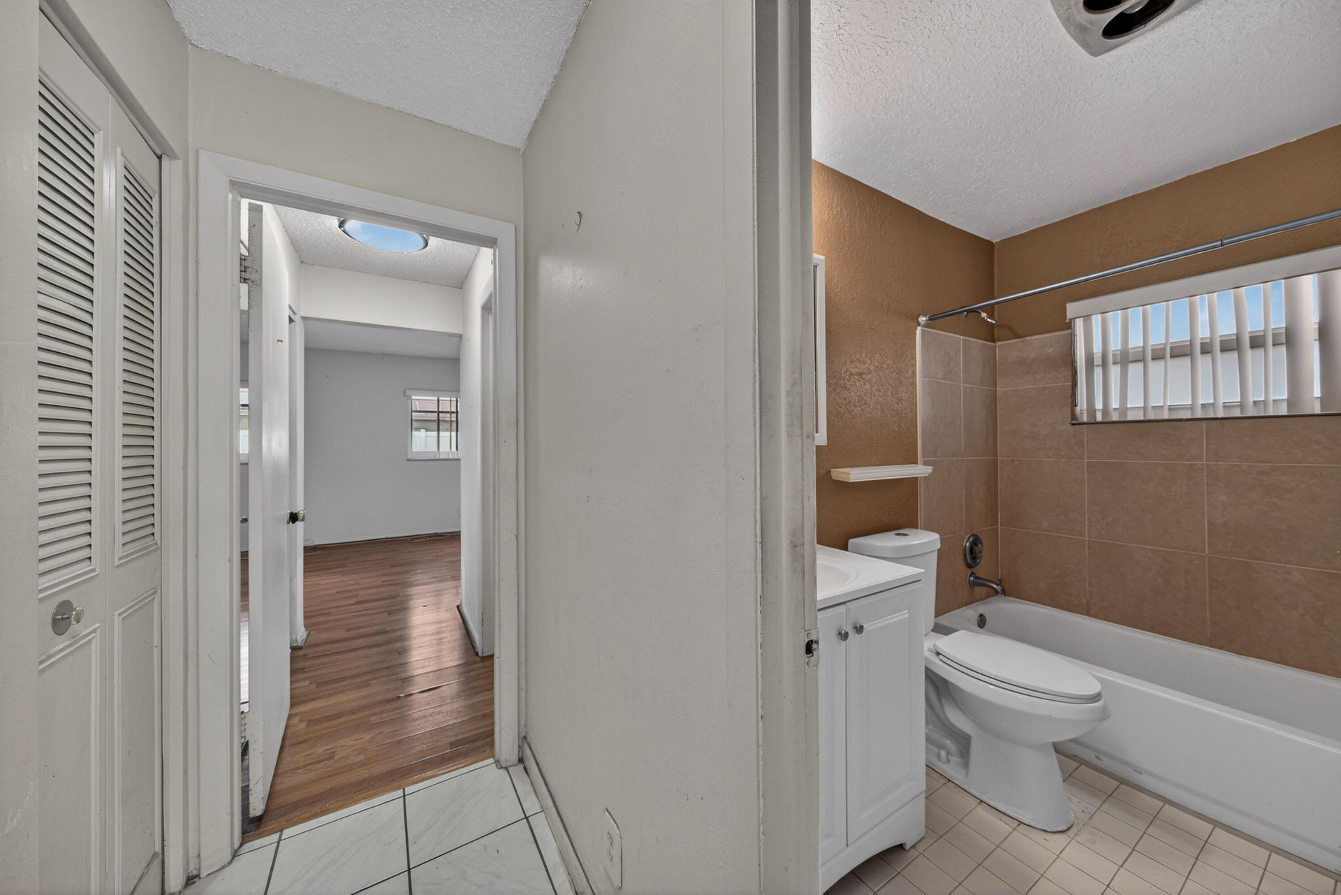 8104 NW 94th Avenue, Tamarac, FL 33321 Photo