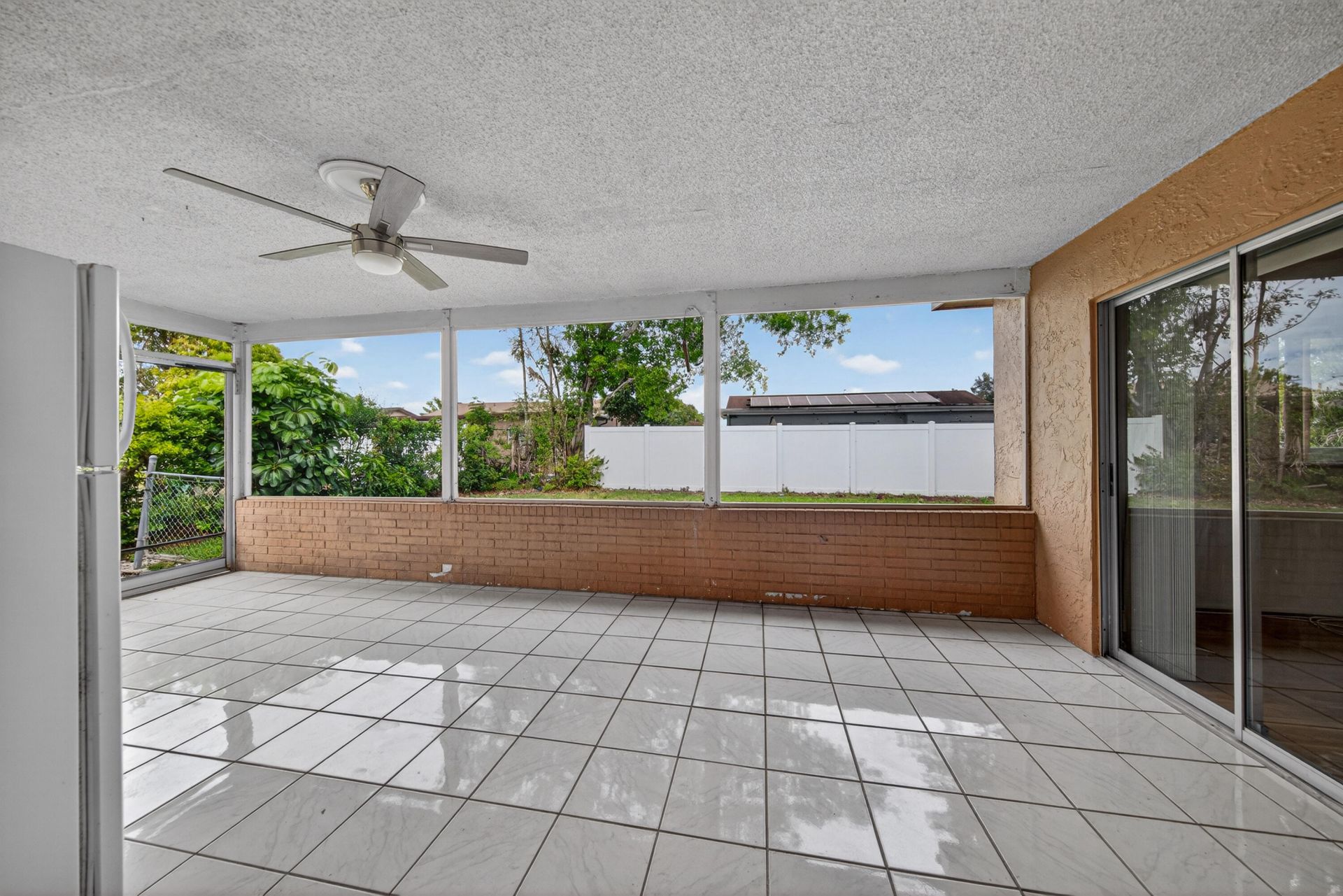 8104 NW 94th Avenue, Tamarac, FL 33321 Photo