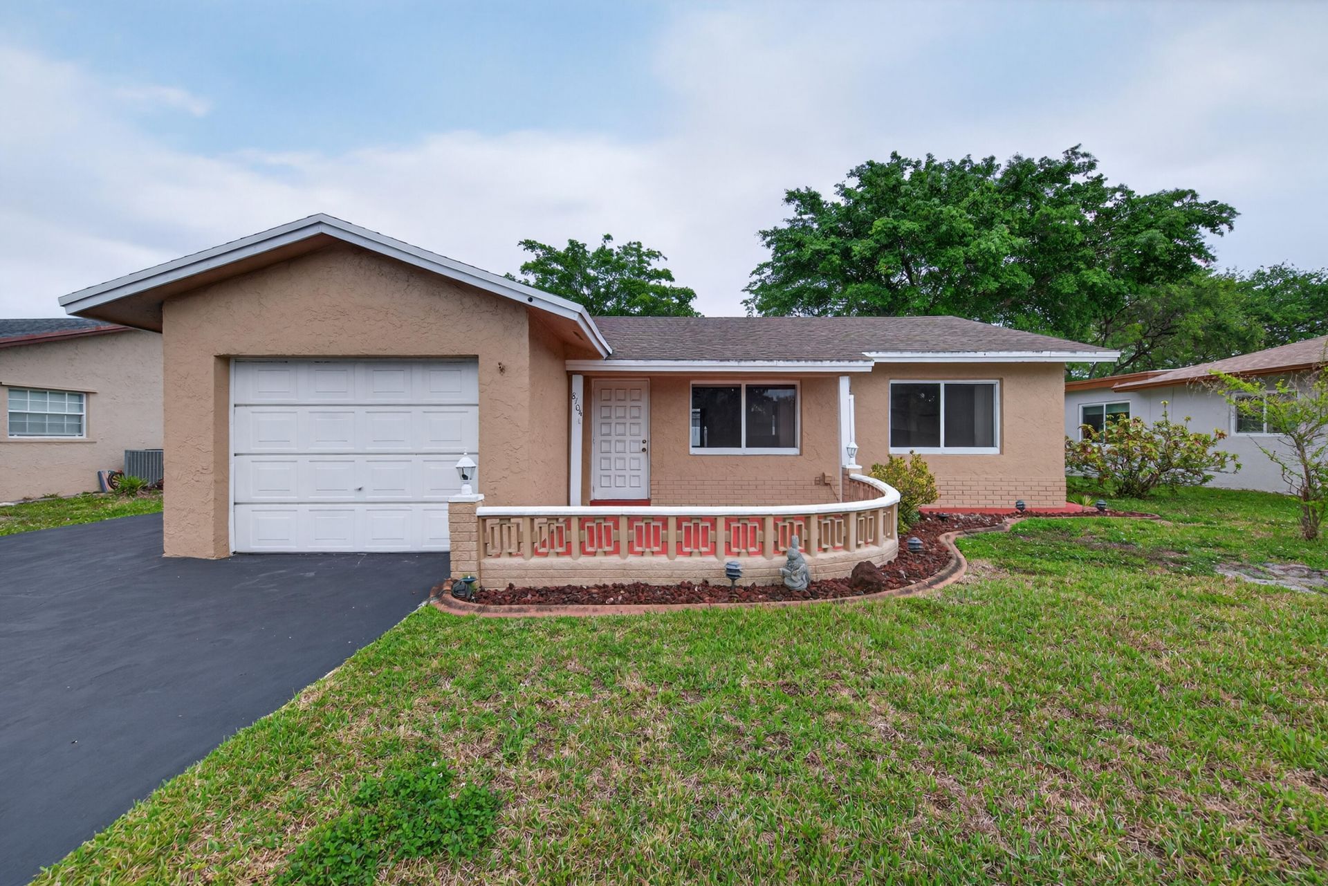 8104 NW 94th Avenue, Tamarac, FL 33321 Photo