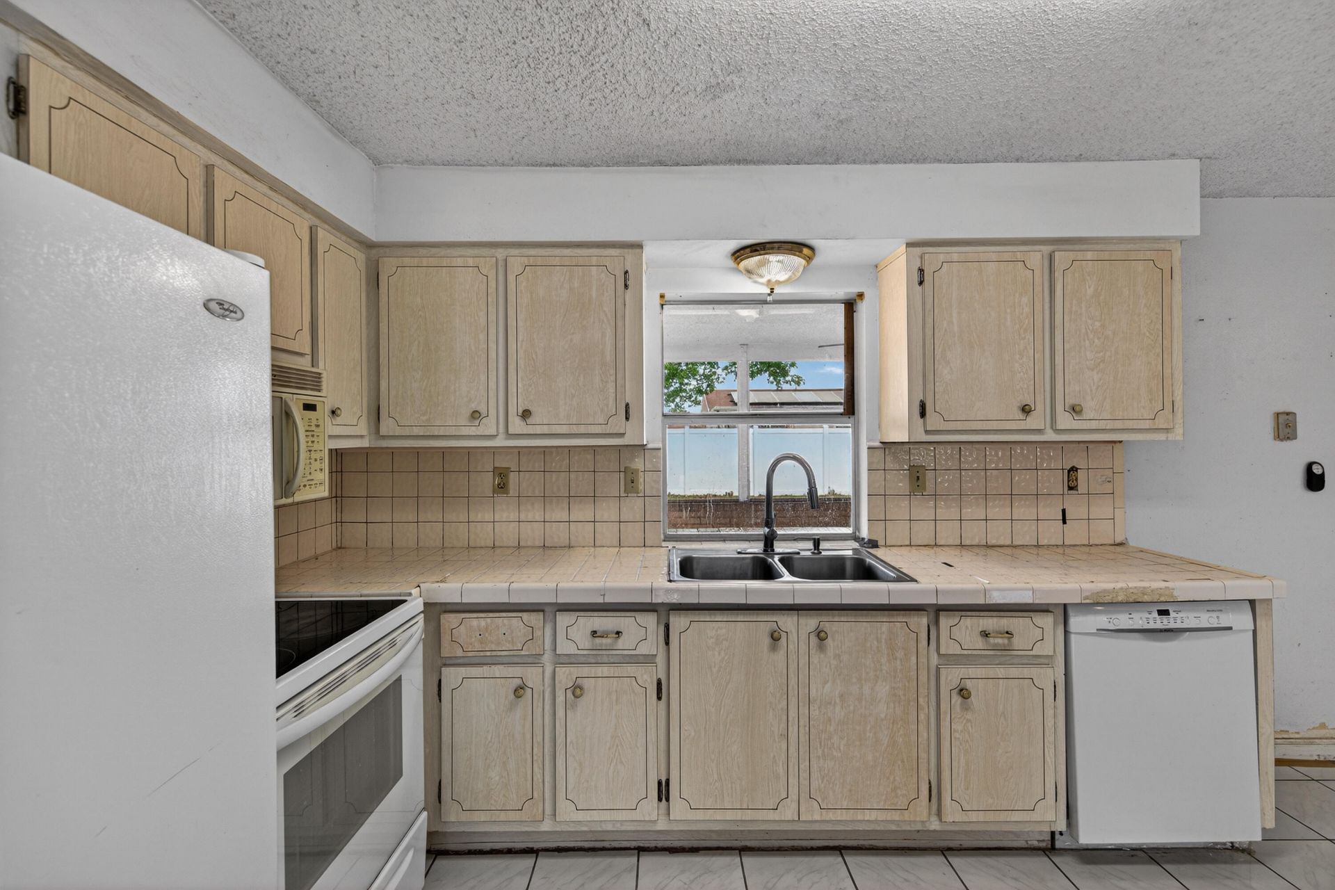 8104 NW 94th Avenue, Tamarac, FL 33321 Photo