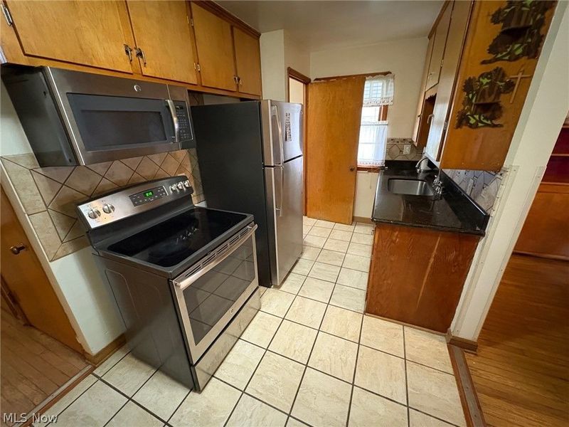 2436 Tuxedo Avenue, Parma, OH 44134 Photo 16