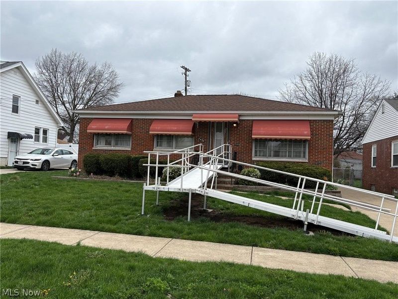 2436 Tuxedo Avenue, Parma, OH 44134 Photo 2