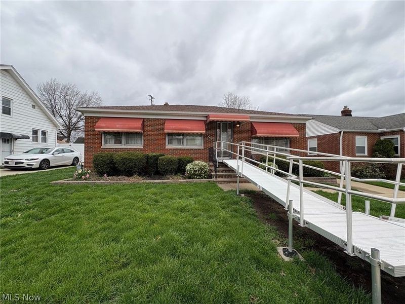 2436 Tuxedo Avenue, Parma, OH 44134 Photo 3