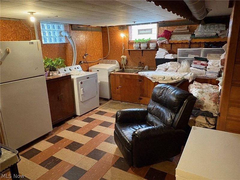 2436 Tuxedo Avenue, Parma, OH 44134 Photo 32