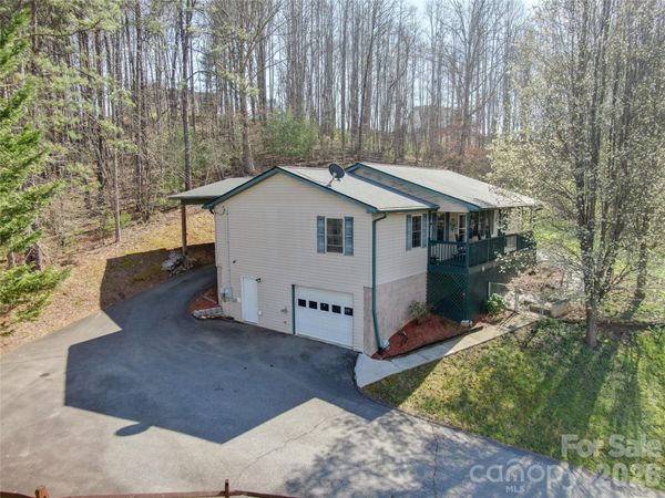 335 Icenhower Road , Leicester, NC 28748