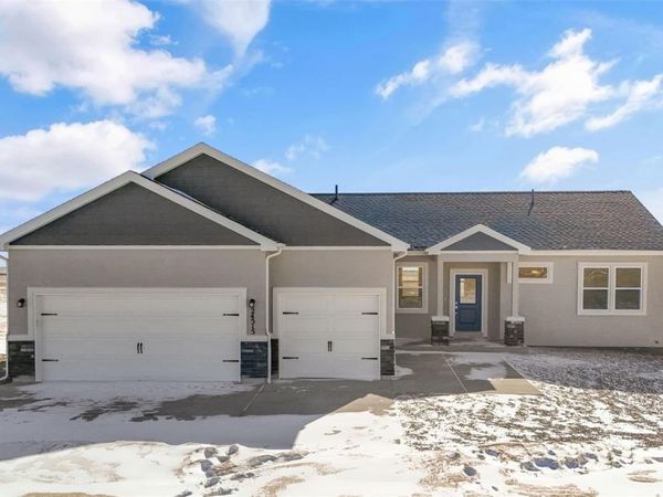 1438 N Moonbeam Drive , Pueblo West, CO 81007